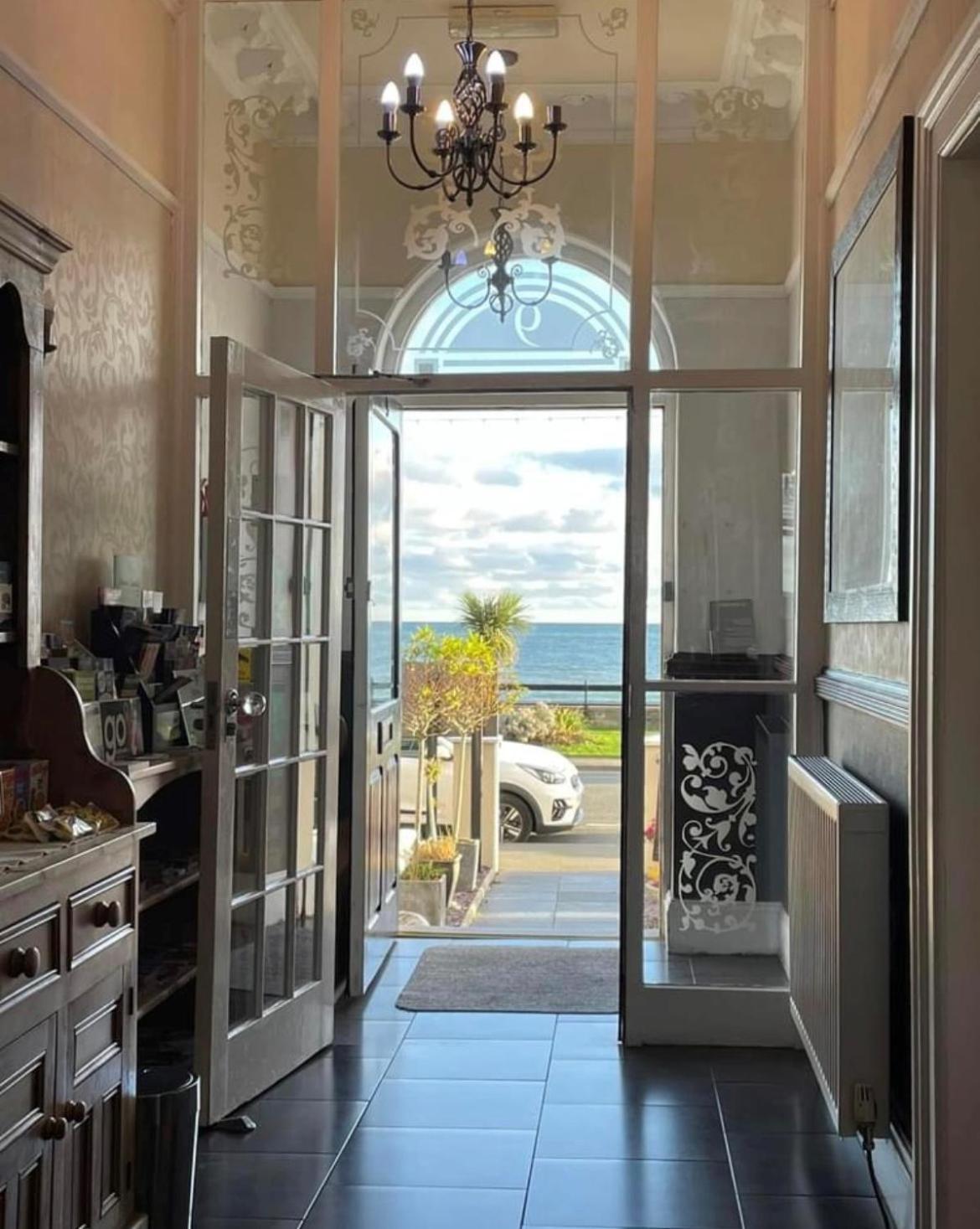 Promenad Bed & Breakfast Лландидно Экстерьер фото