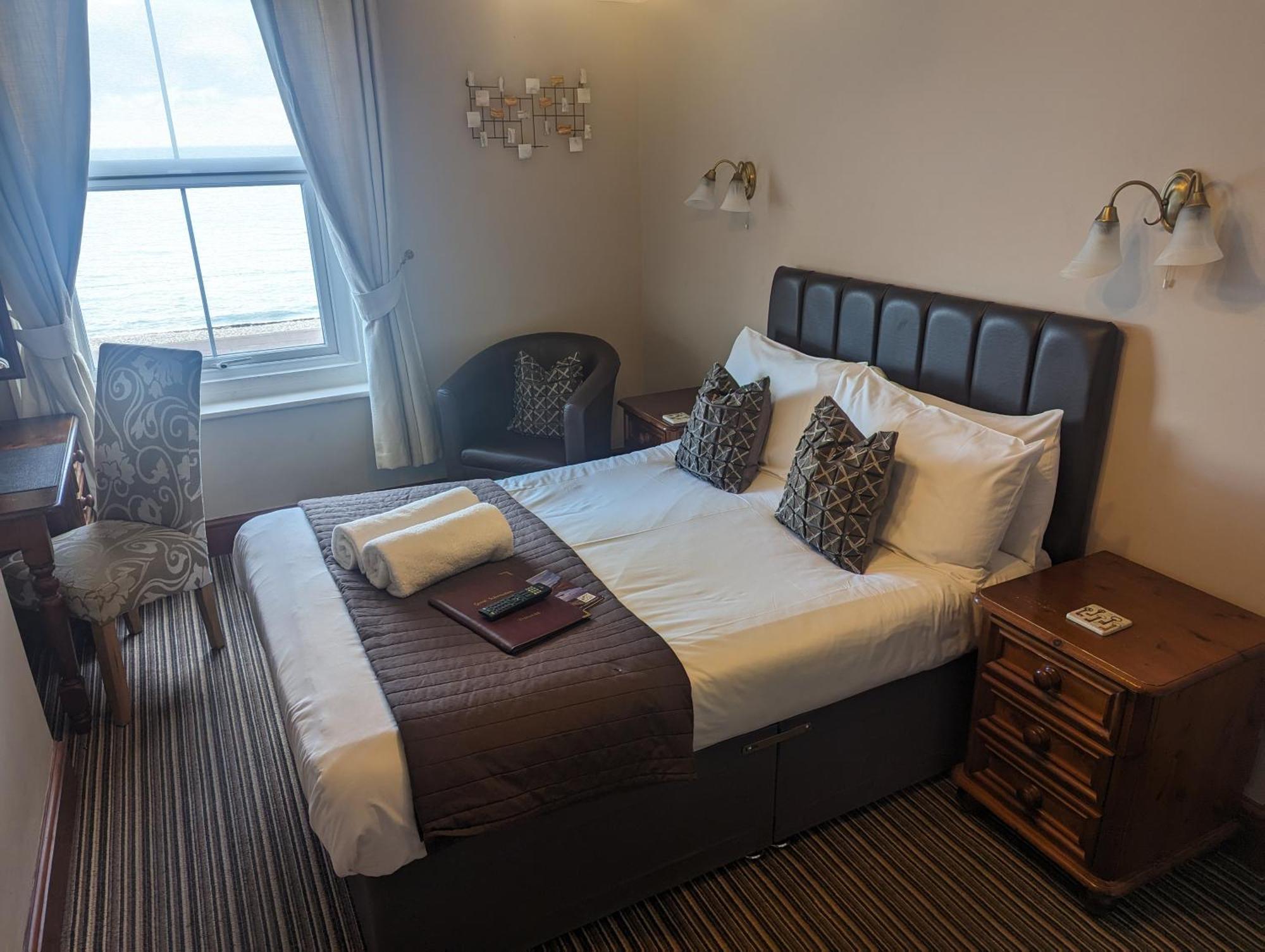 Promenad Bed & Breakfast Лландидно Номер фото